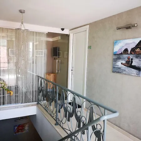Boutique Arte 4*